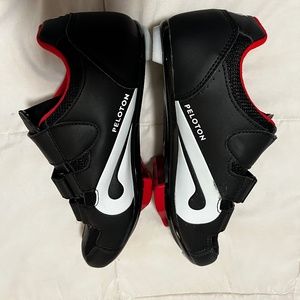 Peloton Bike Spin Shoes- Size 40 (Woman’s 9/ Men’s 7) with Look Delta Cleats